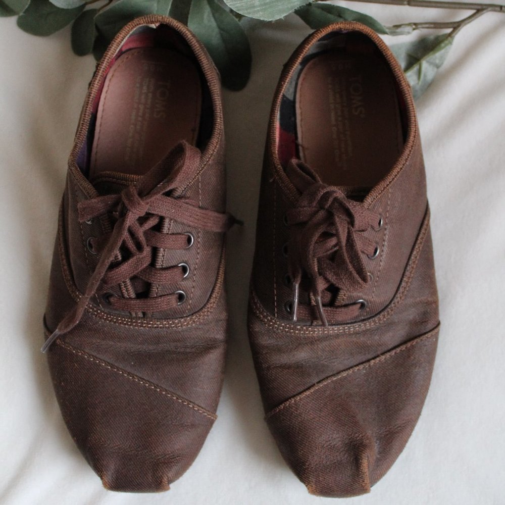 TOMS Brown Lace Shoes